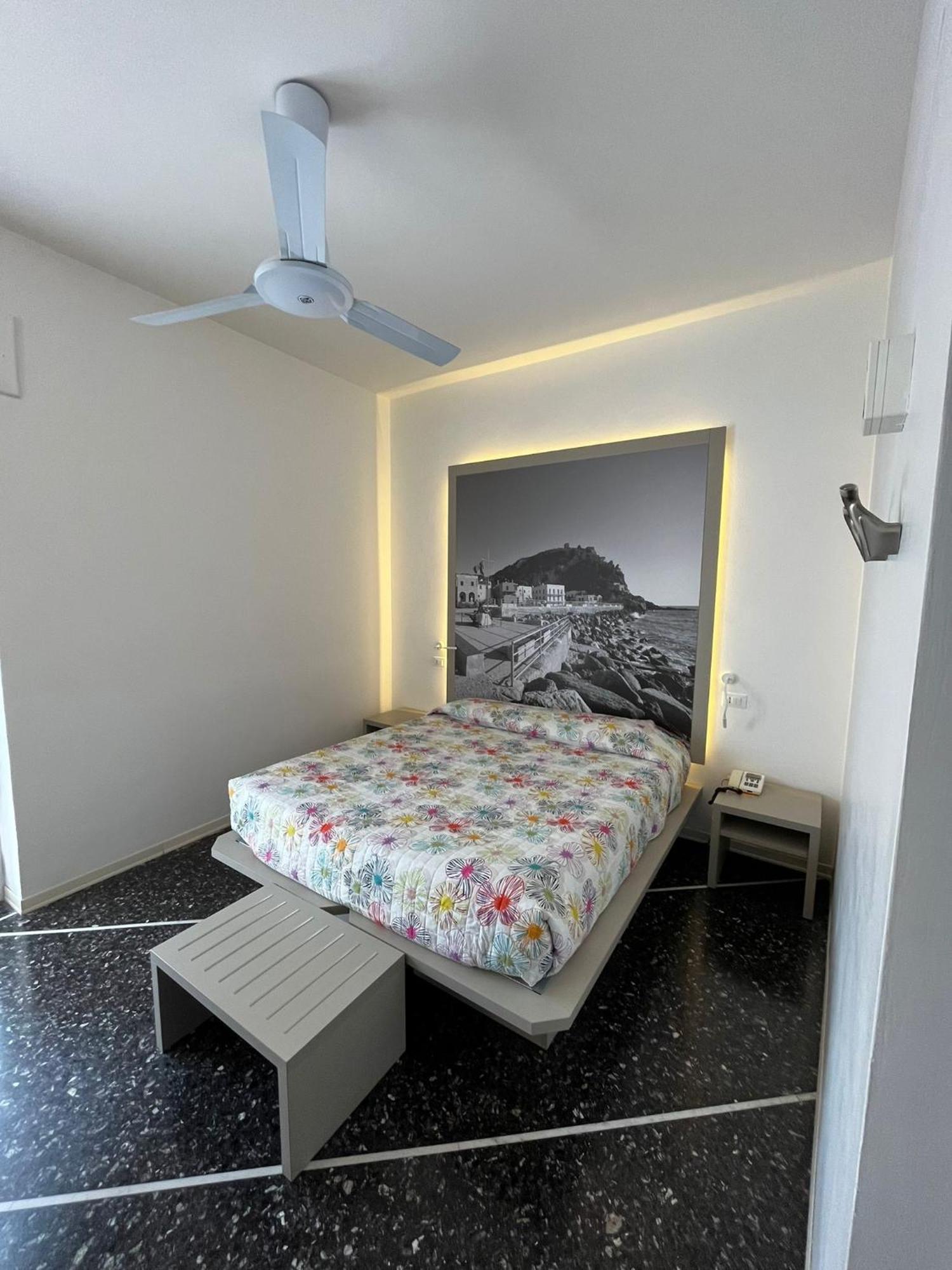 Hotel Al Capo Varigotti Ngoại thất bức ảnh